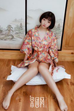 美女同居